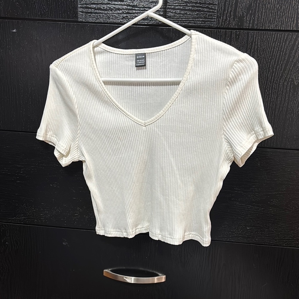SHEIN White Ribbed Crop Top V-Neck Short Sleeve